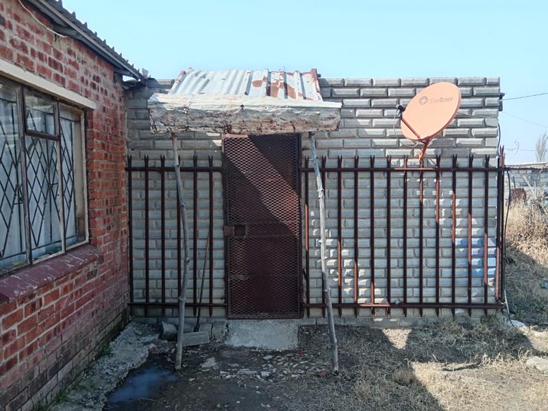 2 Bedroom Property for Sale in Thabong Free State